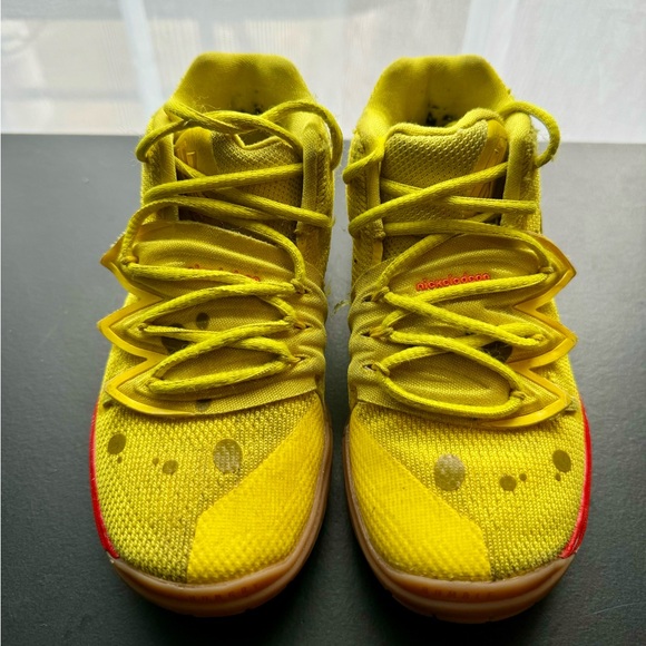 NIKE Kyrie Sponge Bob Basketball shoes USED Size 11C - Picture 2 of 10